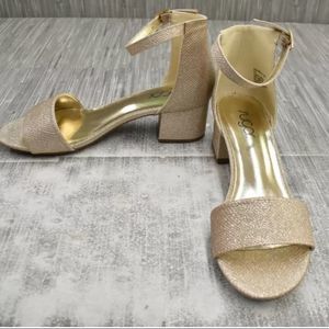 Sugar Gold Sandals sz 9.5 Block Heel. Work Once!